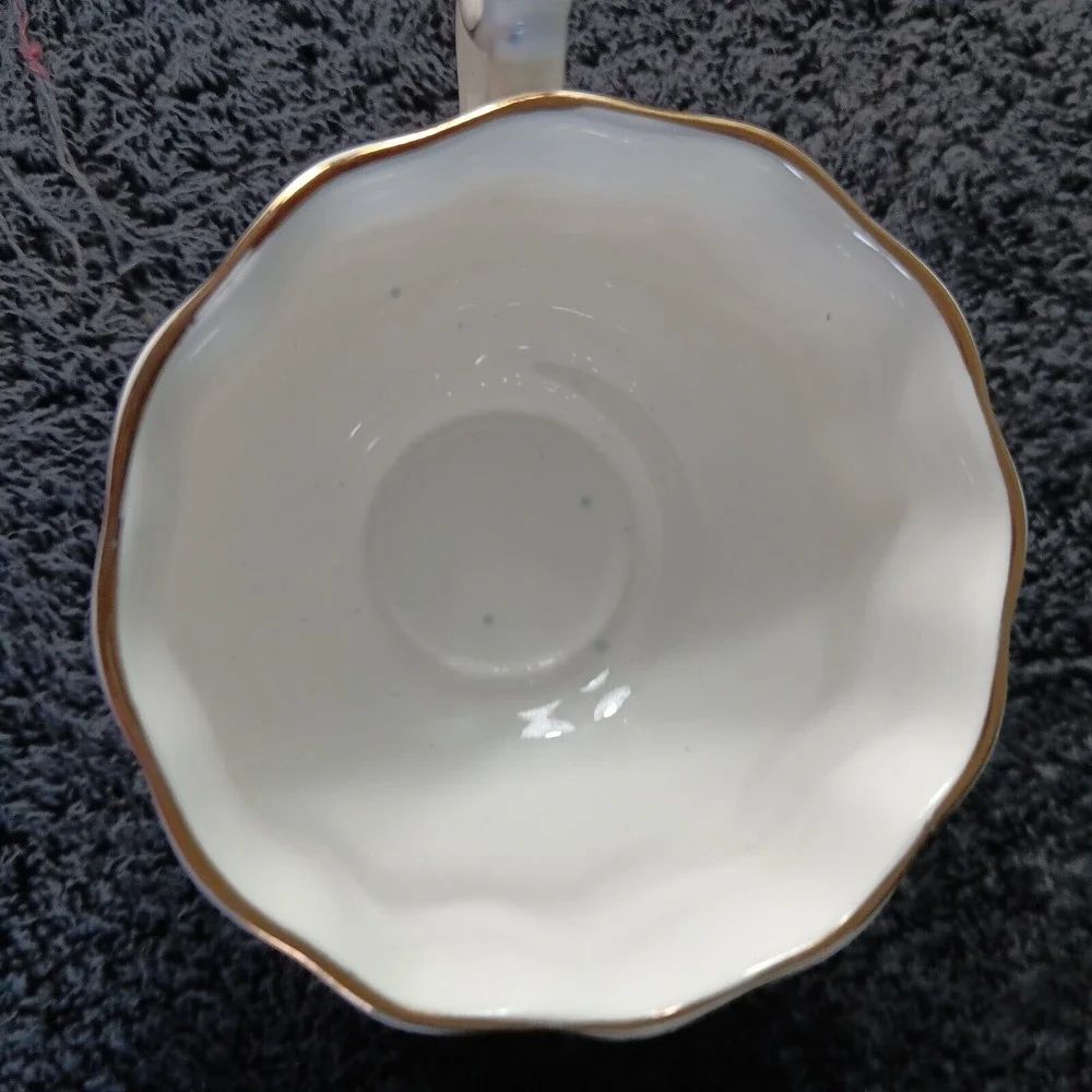 Elizabethan Fine Bone China Cup‎ w/Gold Trim Made In England 4185 Rose NB #8